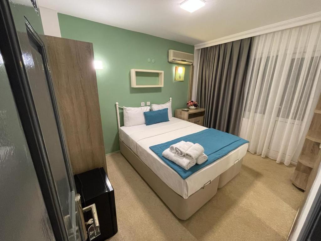 Colophon Beach Otel Gumuldur Exterior photo